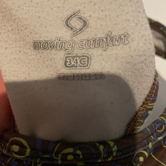 Women’s Moving comfort, 34 C sports bra - Picture 3 of 6